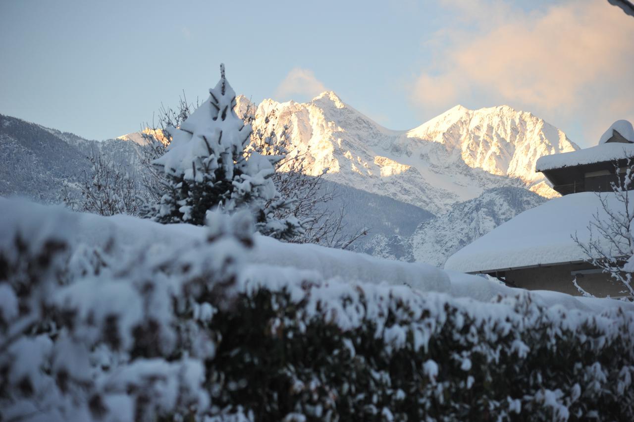 Au Berceau Du Bien-Etre Villa Chambave Buitenkant foto