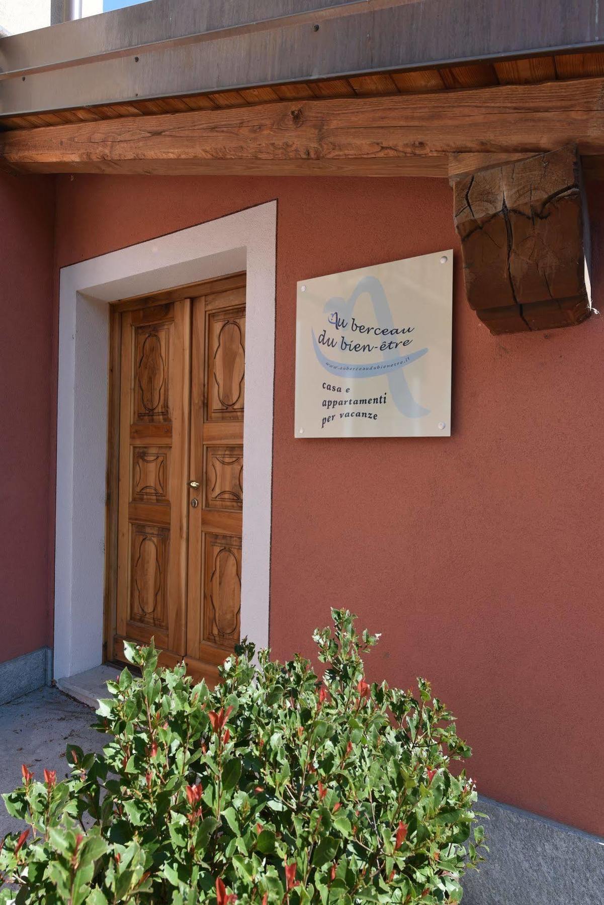 Au Berceau Du Bien-Etre Villa Chambave Buitenkant foto