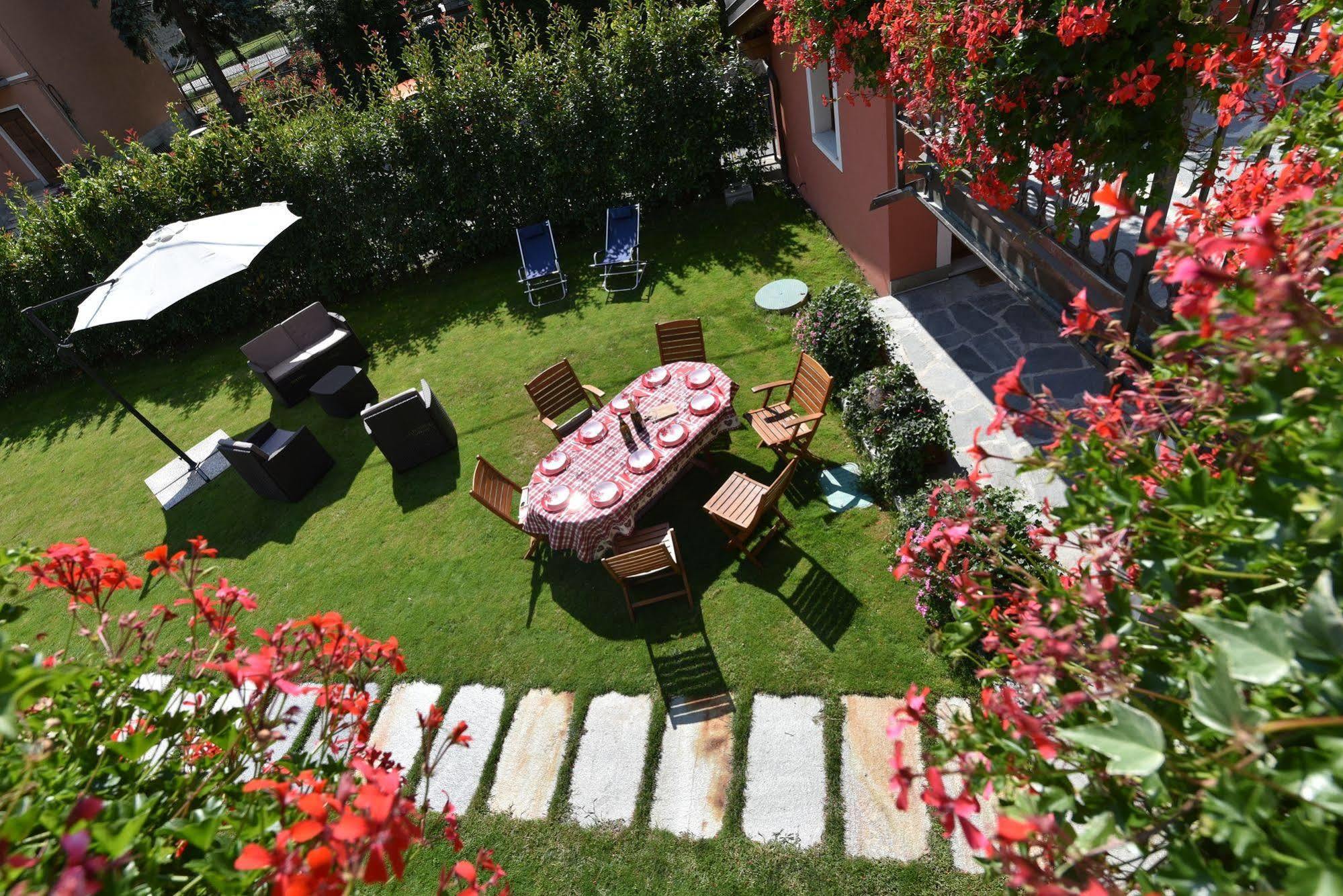 Au Berceau Du Bien-Etre Villa Chambave Buitenkant foto