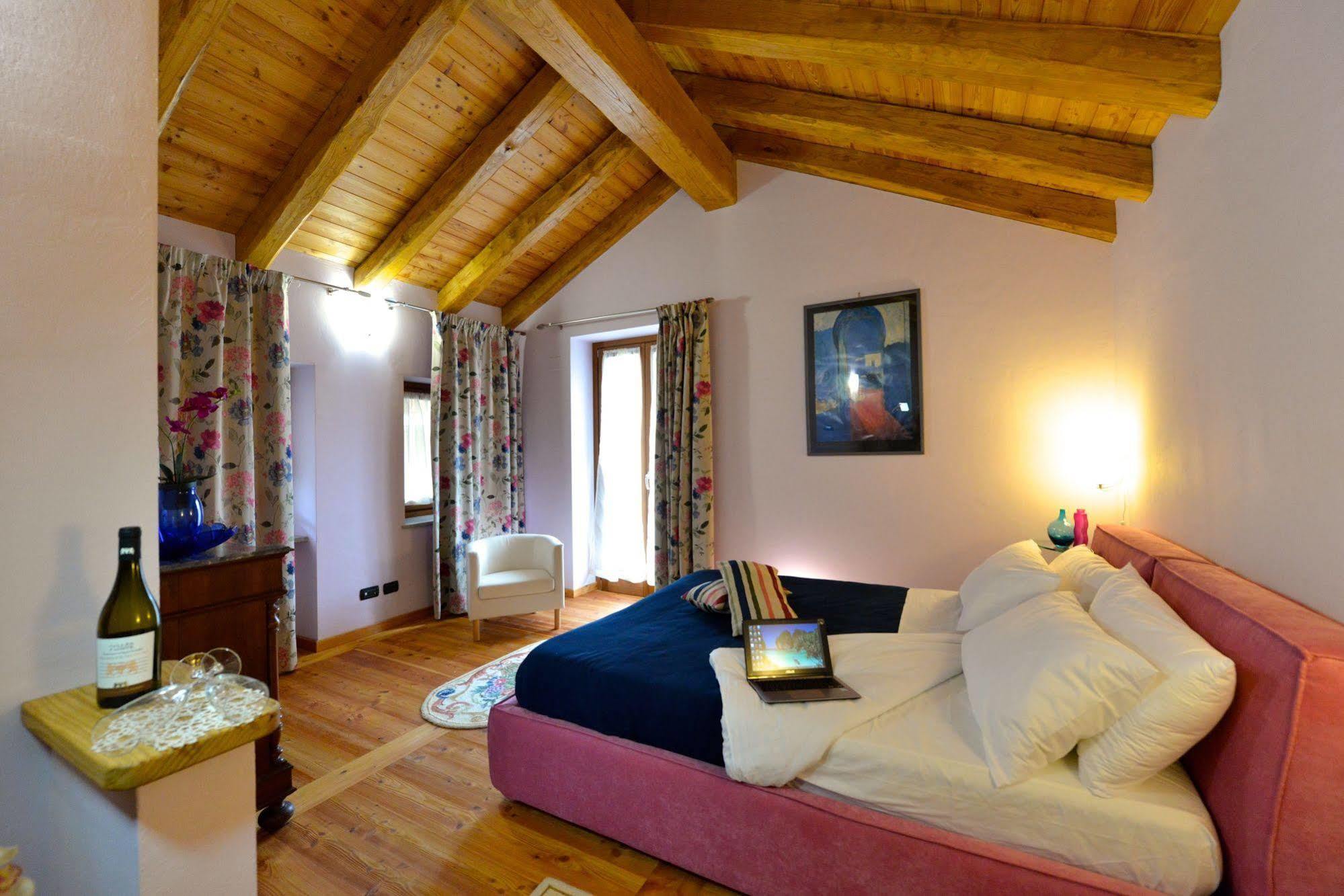 Au Berceau Du Bien-Etre Villa Chambave Buitenkant foto